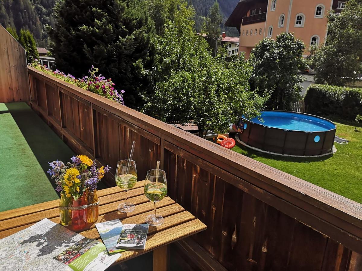 Gaestehaus Wolf Elbigenalp Exterior photo