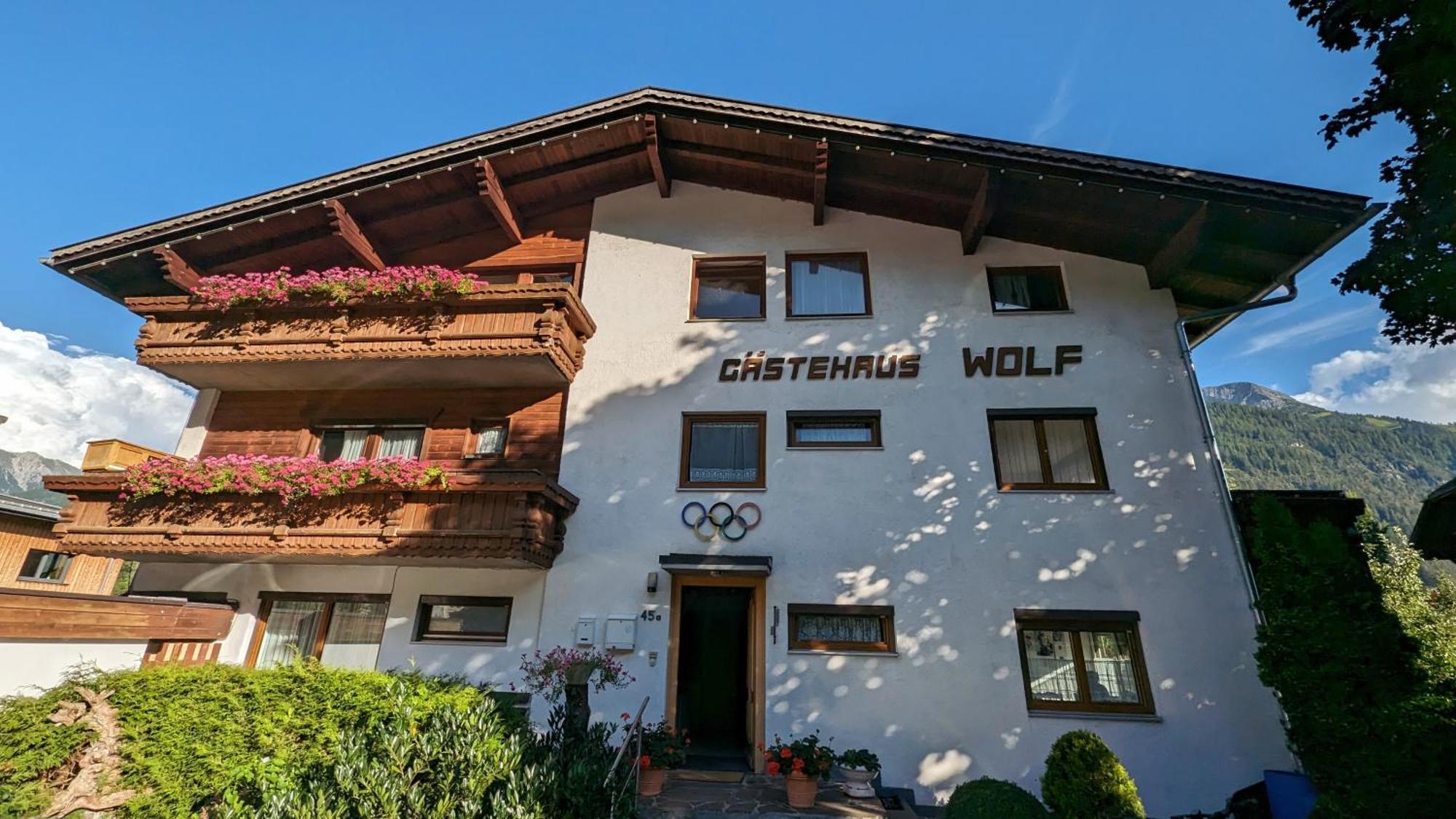 Gaestehaus Wolf Aparthotel Elbigenalp Exterior photo